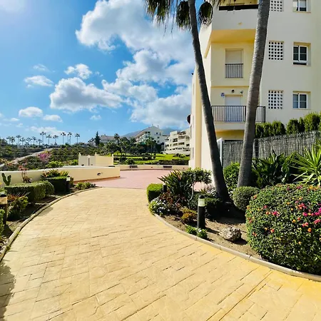 Spacious With Private Garden Pool And Bbq - Magnolia شقة *